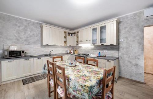 Pisogne Apartment | Casa Tovini