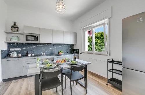 Gemonio Apartment | Casa Tramonti - Happy Rentals