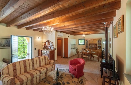 Corte Franca House | Casa Vacanze La Fioca