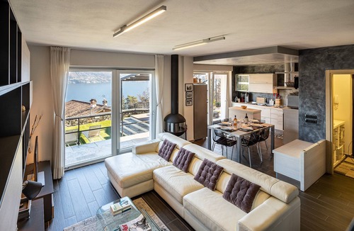 Pianello del Lario House | Casa Verde holiday home with panoramic lake view