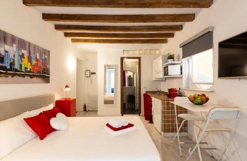Isola Apartment | Casa Vittoria - ISOLA District