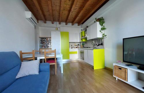 Crema Apartment | CasaOlivier appartamento con giardino e biciclette