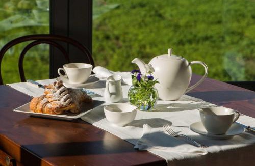 Angera Bed & Breakfast | Cascina Canée