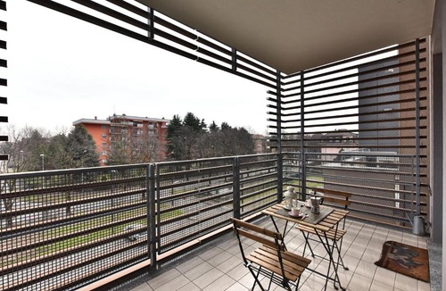 Cernusco sul Naviglio Apartment | CaseOspitali - Casa Kikka, elegante appartamento con balcone in nuovo condominio per 4