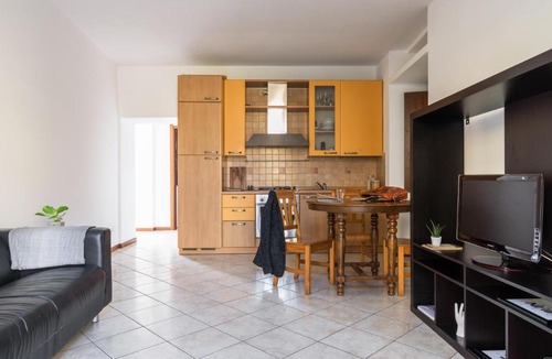 Terrazzano Di Rho Apartment | CASETTA GIALLA by ITALYVING