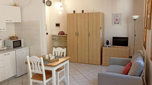 Old Town Apartment | Cecily's House