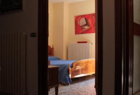 Ortanella Apartment | CELTIC ALCOVE & small art exhibition