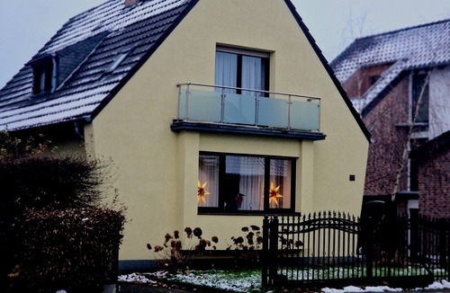 Norf House | Central accommodation with private parking directly at the house