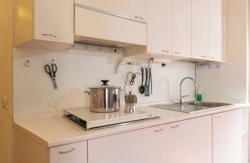 Iseo Apartment | Central square - One Bedroom Apartment, Sleeps 3