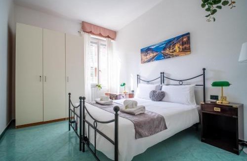 Centro Direzionale Apartment | Central Station-Porta Nuova Pet Friendly 4 pax Chek in H24