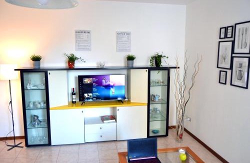 Turate Apartment | [Centro storico] Vulcano1, Bilocale strategico tra Milano, Como, fiere