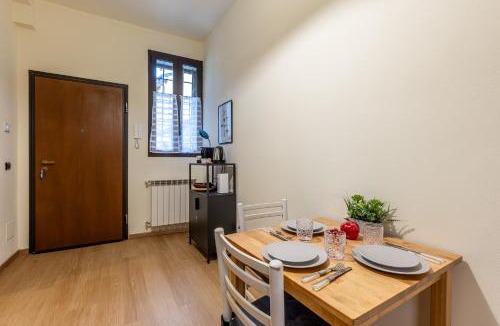 Certosa Apartment | Certosa Charme 10 Minuti da SAN SIRO e RHO FIERA
