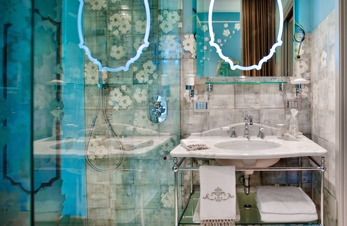 Tricolore Hotel | Château Monfort