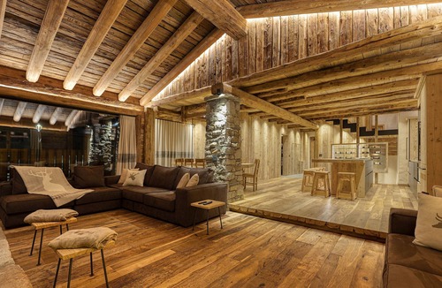 Livigno Ski Chalet | Chalet "Akchalet Akon" with Mountain View, Heated Indoor Pool & Wi-Fi