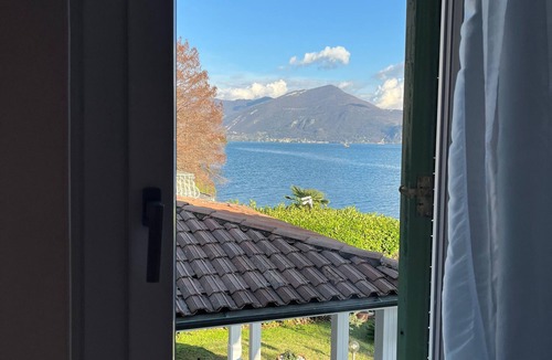 Predore Apartment | Charming apartment in villa on the lake