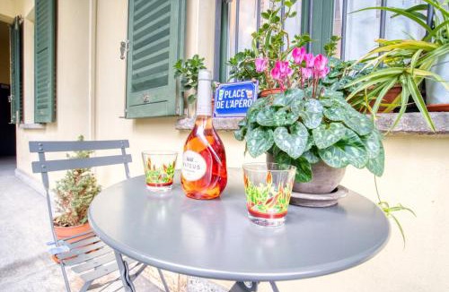 Porta Garibaldi Apartment | Charming apartment Parco - Arco della Pace - perfect for 5 people