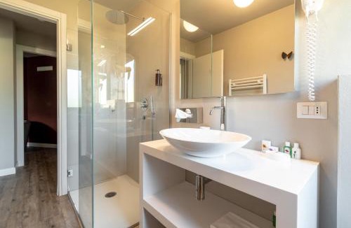 Colmegna Apartment | CHARMING MOMENT di Villa Porta - Residenza Ortensia