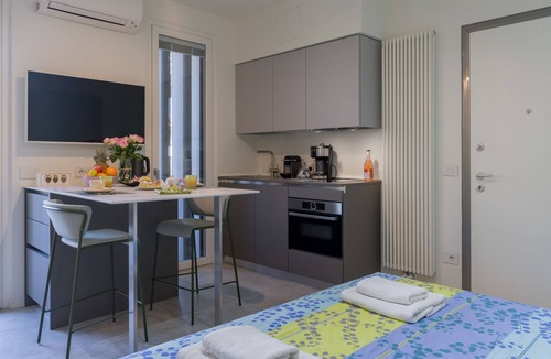 Lugana Apartment | CHARMING NEST - just a stone's throw from the lake and spa of Sirmione