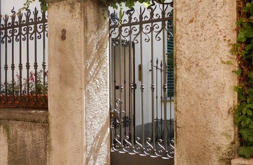 Bellagio Apartment | Charming romantic apartment in an ancient villa in Bellagio, close to lakeshore