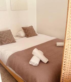 Les Baumettes Apartment | Charming Seaside studio Ideal Central Location