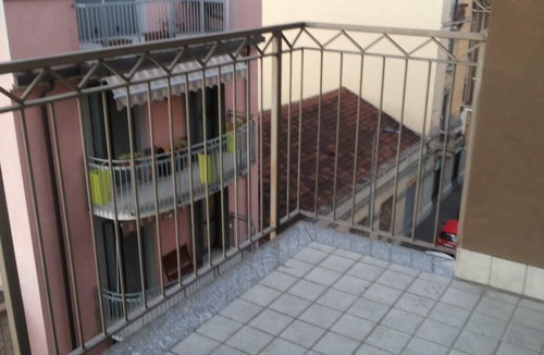 Certosa Apartment | Cheap & Cozy studio flat