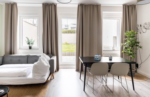 Kaßberg Apartment | Chemnitz Hartmannstr | One-Bedroom Suite + Terrace