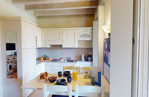 Pozzolengo Apartment | Chervò Golf By Bookinggardalake