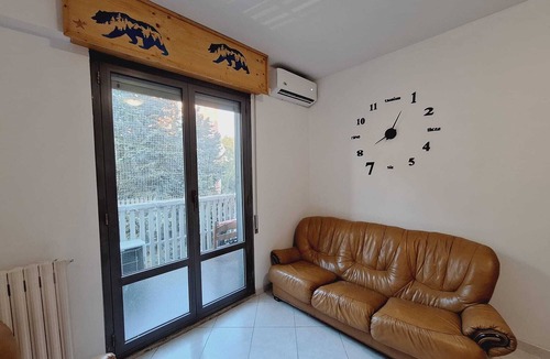 Milan Apartment | Chic luxury loft with balcony in a shared apartment +WiFi, AC in vibrant Milano