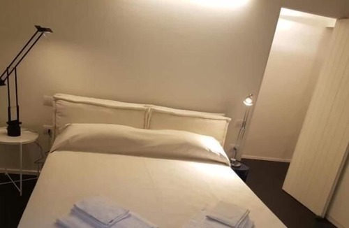 Porta Garibaldi Apartment | Classic 1 BR on Porta Nuova