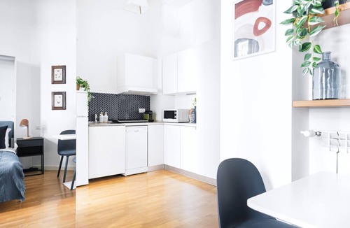 Washington Apartment | Classic Studio in Washington area by Easylife