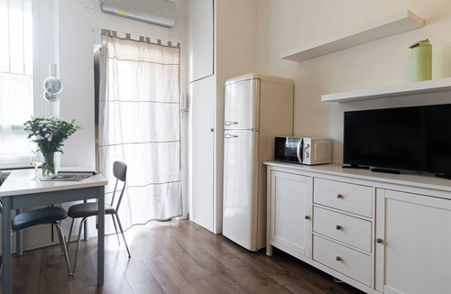 Porta Garibaldi Apartment | Cola Montano 8 - Studio Apartment, Sleeps 2