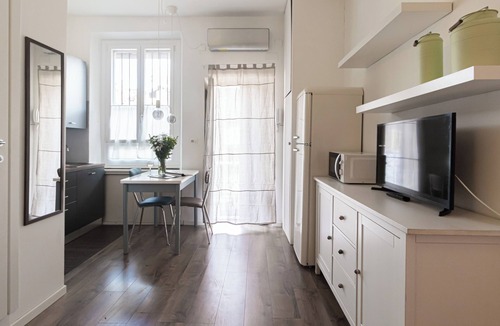 Porta Garibaldi Apartment | Cola Montano 8 - Studio Apartment, Sleeps 2