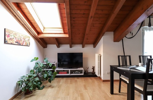 Villasanta Apartment | Colombo 4 - Two Bedroom Apartment, Sleeps 4