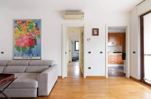 Morivione Apartment | Comfortable and bright apartment with terrace and all the main comforts located in a residential neighborhood at the gates of the historic center of Milan, a short distance from the Bocconi Campus and Fondazione Prada. Navigli, IULM and Porta Romana area