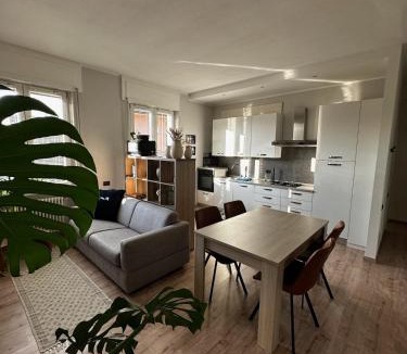 Lipomo Apartment | Como's Hill Apartments Giungla