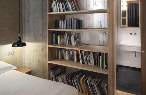 Chinatown Apartment | Concoct Milano