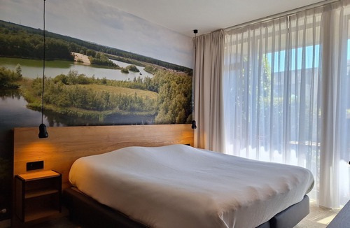 Mol Hotel | Corbie Mol