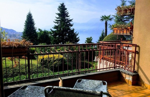 Luino Apartment | Cordelia 5 apartment with lake view and pool
