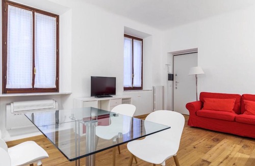 Guastalla Apartment | Corso di Porta Romana