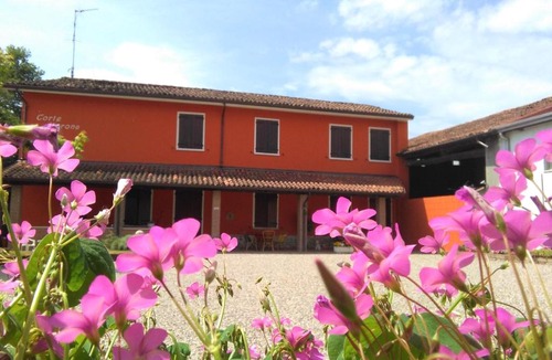 Marmirolo House | CORTE MORONA