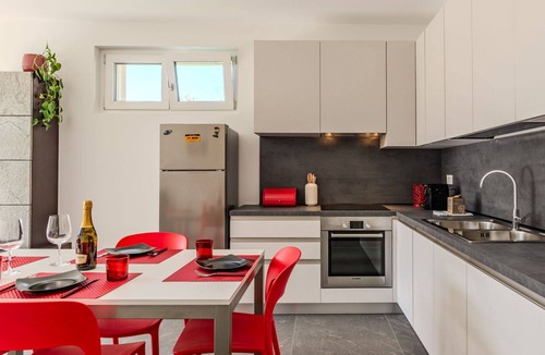 Consiglio di Rumo Apartment | Cosy apartment for 4 people with WIFI, pool, A/C, TV and balcony