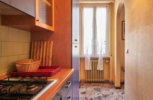 Calozzo Apartment | Cosy apartment for 6 people with TV and terrace