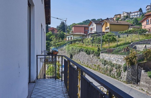Calozzo Apartment | Cosy apartment for 6 people with TV and terrace