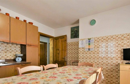 Livigno Apartment | Cosy apartment for 8 guests with WIFI, TV, balcony and parking
