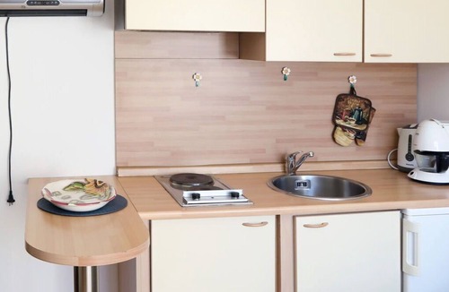 Germignaga Apartment | Cosy apartment for 2 people with pool, WIFI, TV, terrace and pets allowed