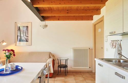 Dongo House | Cosy apartment in villa for 4 people with WIFI, A/C, TV, patio and pets allowed