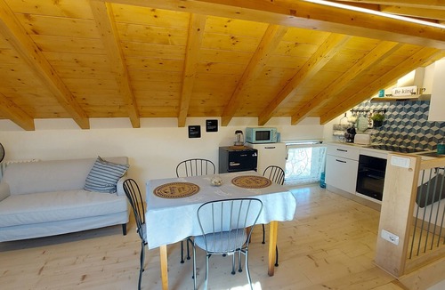Azzano Apartment | Cosy retreat, historical village on Lake Como, close to lake/services with views
