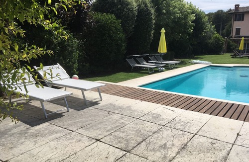 Desenzano del Garda House | Cottage with Pool and private park, with pets allowed in Desenzano