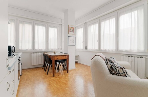 Barona Apartment | Cozy 78 sqm apartment, able to accommodate up to 4 people, located on the first floor of a building with lift.The property is located 650m from the Famagosta stop of the green metro line M2, which allows you to reach Piazza Duomo, Central Station and Gar