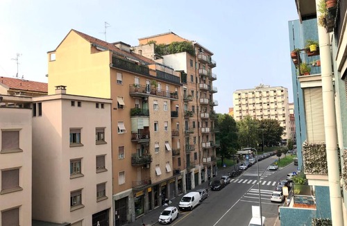 Calvairate Apartment | Cozy and Modern House in Milan